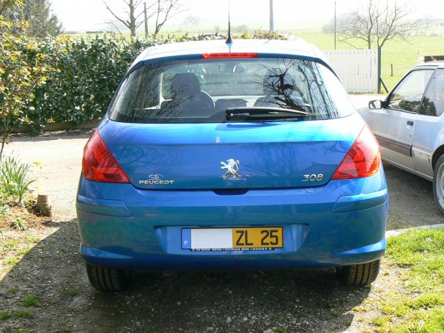 http://www.forum-peugeot.com/Forum/mesimages/22136/308 014.jpg